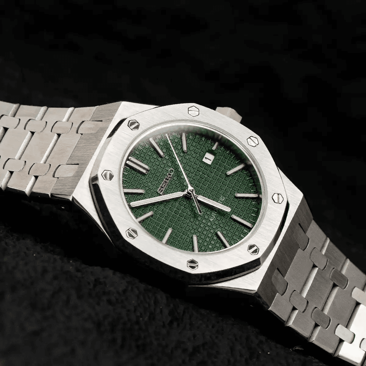 Verde Royale Octagon Date