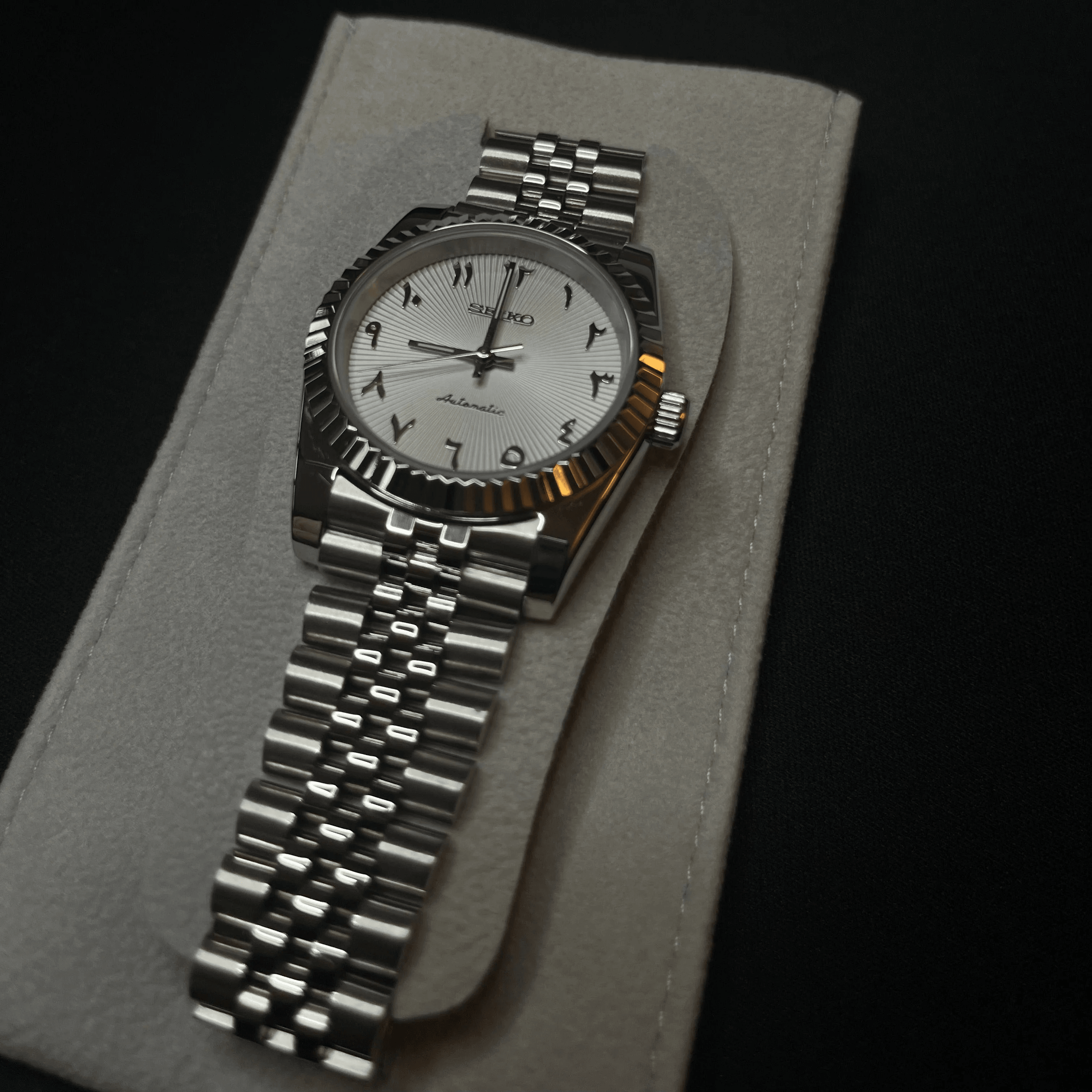 Meridian Fluted Silver Arabic