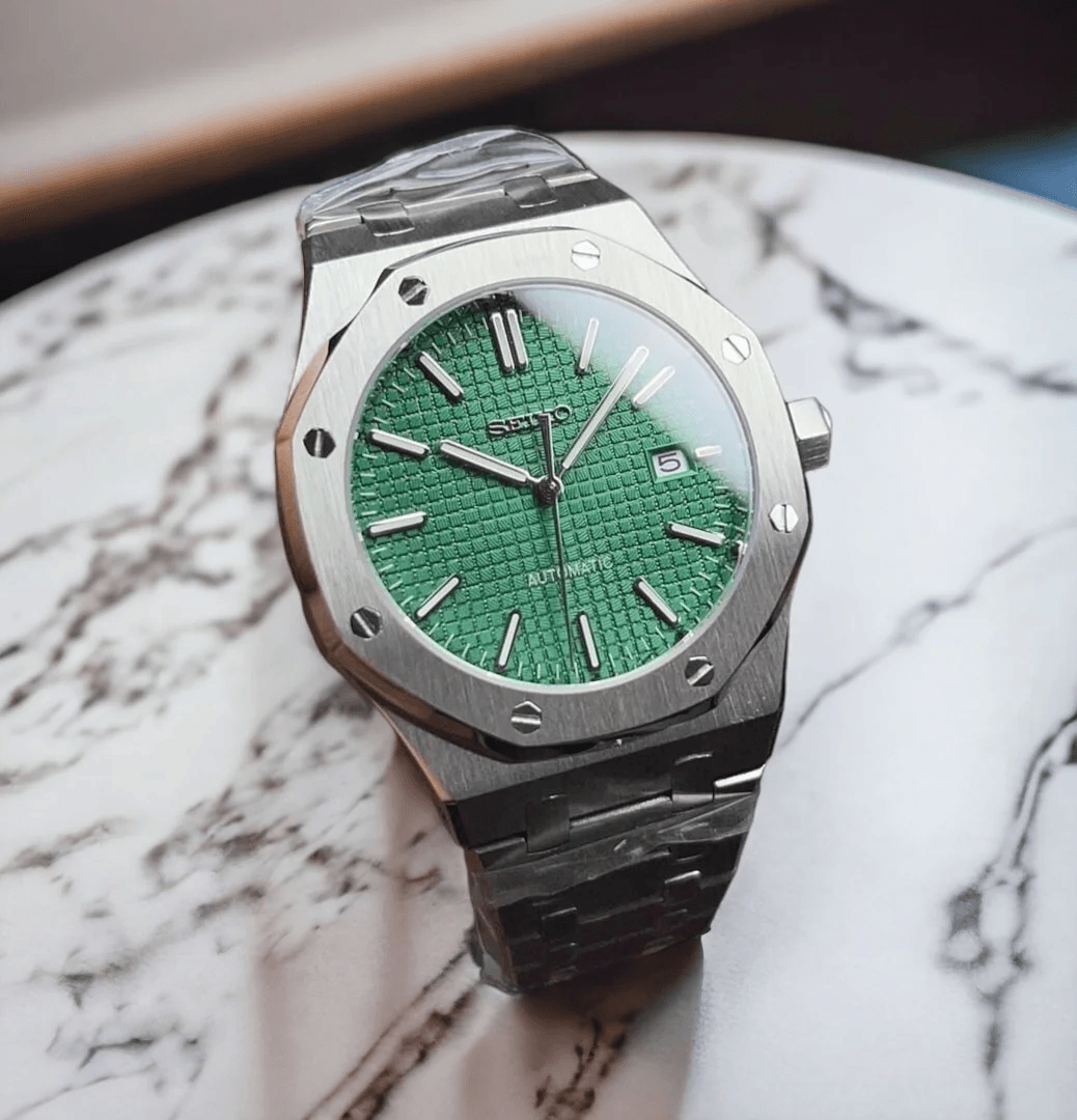 Verde Royale Octagon Date